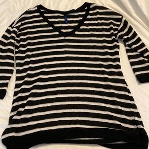 Falls Creek Medium Striped Black and White Sweater 3/4 Sleeves